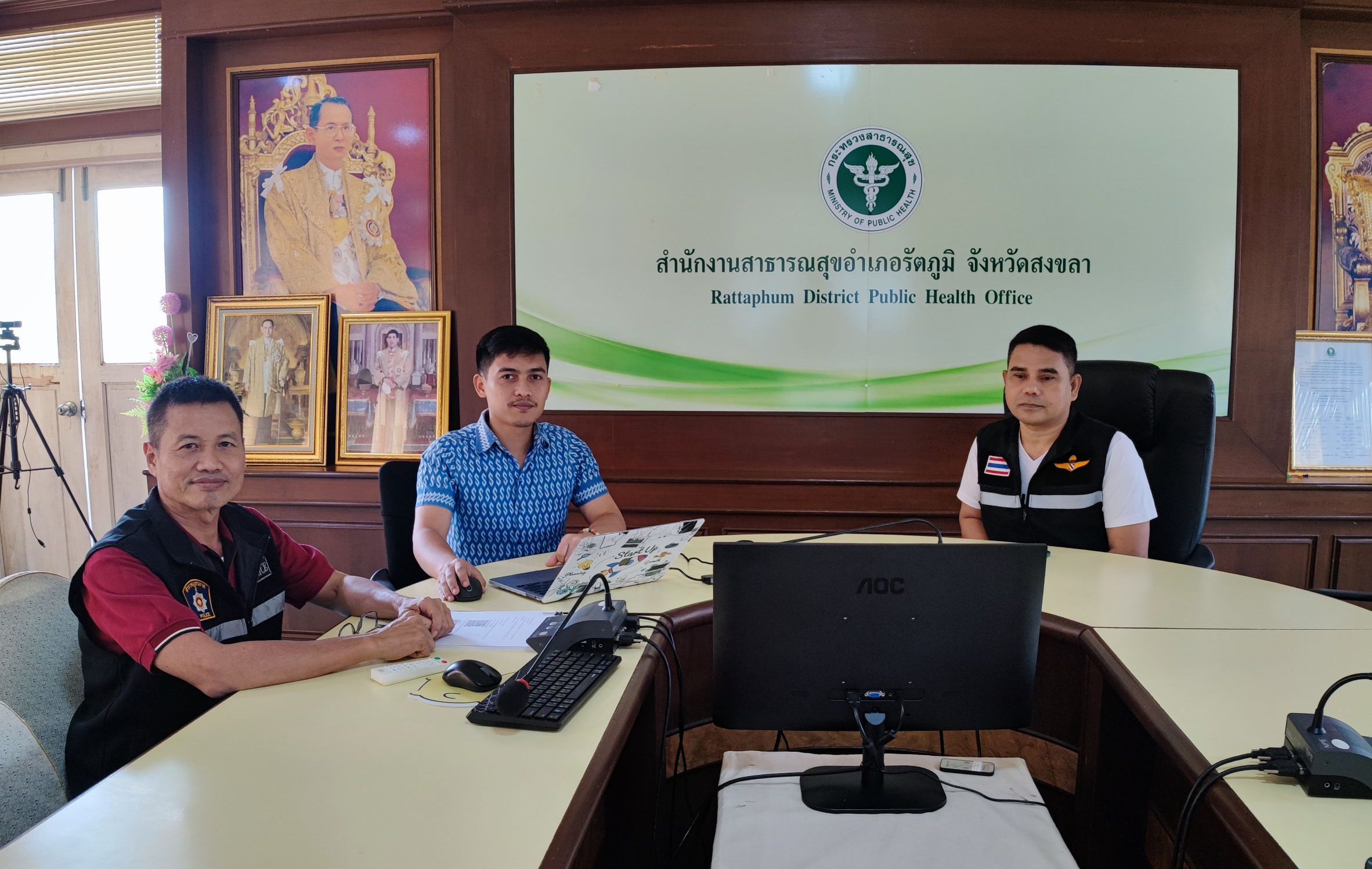 สภ.รัตภูมิ แลกเปลี่ยนความรู้เกี่ยวกับเว็บไซต์ (ITA)กับเจ้าหน้าที่ IT ของสำนักงานสาธารณสุขอำเภอรัตภูมิ