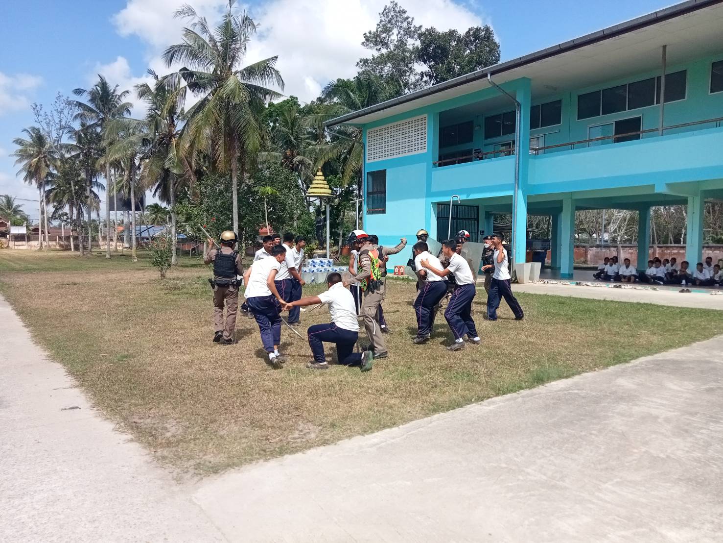 ซ้อมแผนเผชิญเหตุนักเรียนทะเลาะวิวาท