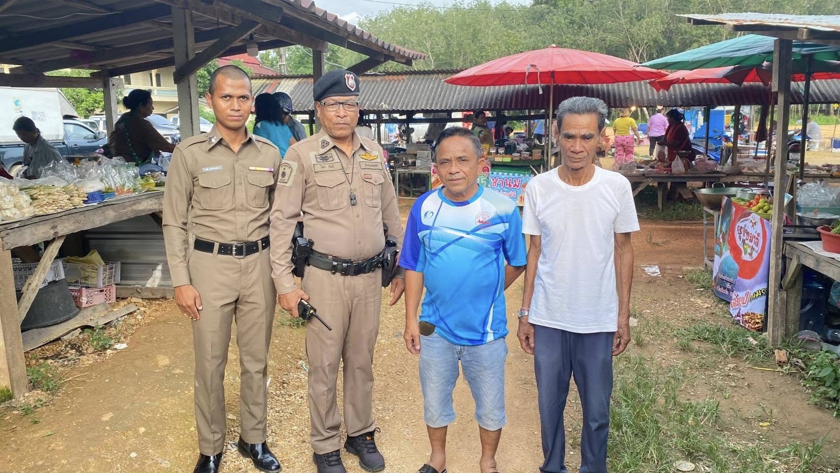 ออกปฏิบัติหน้าที่ ป้องกันเหตุดูแลความปลอดภัยในชีวิตและทรัพย์สินของประชาชนในพื้นที่รับผิดชอบ – ตลาดนัดวัดใหม่ทุ่งคา