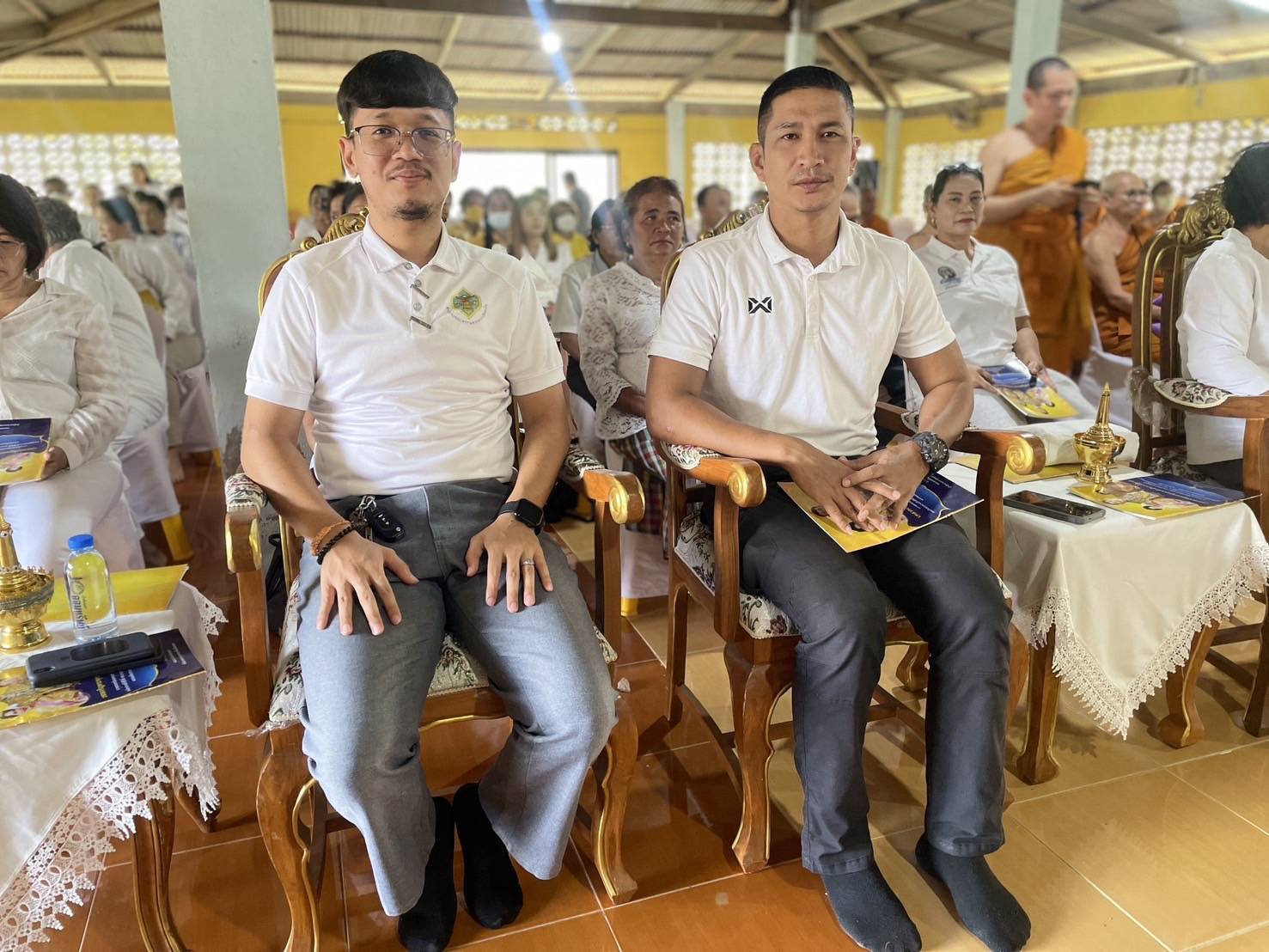 ร่วมพิธีเจริญพระพุทธมนต์เฉลิมพระเกียรติถวายพระพรชัยมงคลแด่ พระบาทสมเด็จพระเจ้าอยู่หัว