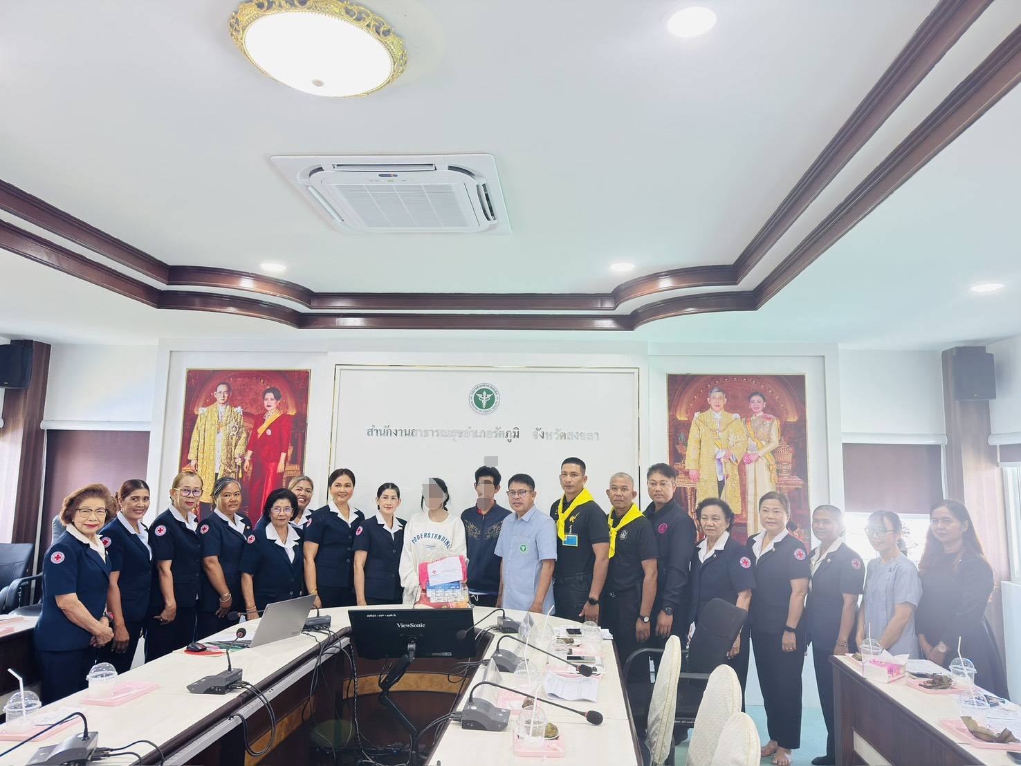 ตำรวจชุมชนสัมพันธ์ ร่วมเยี่ยมติดตามผู้ป่วยในพระบรมราชานุเคราะห์ และพระราชานุเคราะห์ ประจำปีพุทธศักราช 2559