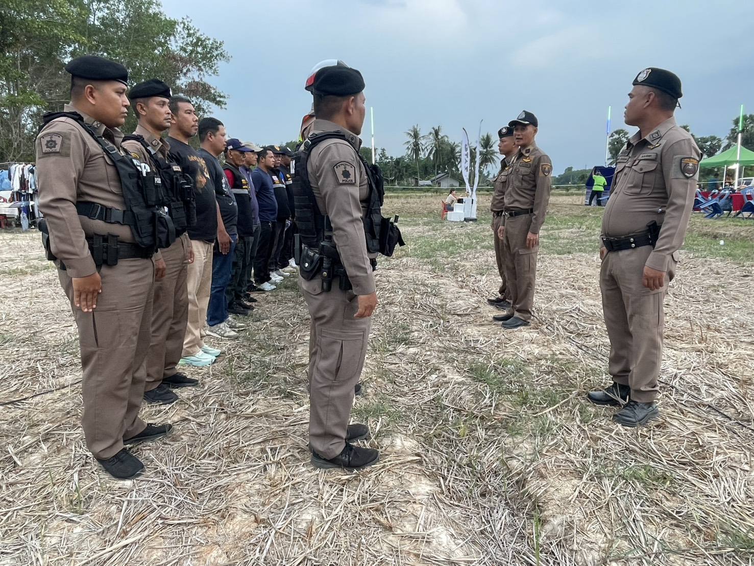 671603243_1400681268766332_9120369536335706658_n ปล่อยแถวป้องกันเหตุเนื่องในงาน“คอนเสิร์ตการกุศล(ในนาหน้าบ้าน)” ม.8 ต.กำแพงเพชร อ.รัตภูมิ ต.สงขลา