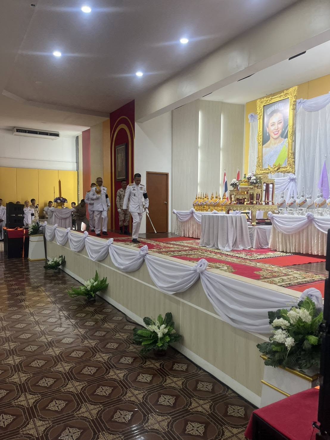 711945608_1441792674655191_279862163614347389_n ร่วมกิจกรรมพิธีถวายราชสักการะวางพานพุ่ม และ พิธีจุดเทียนถวายพระพรชัยมงคล เนื่องในโอกาสพระราชพิธีมหามงคลเฉลิมพระชนพรรษา 4 รอบ สมเด็จพระนางเจ้าฯ พระบรมราชินี