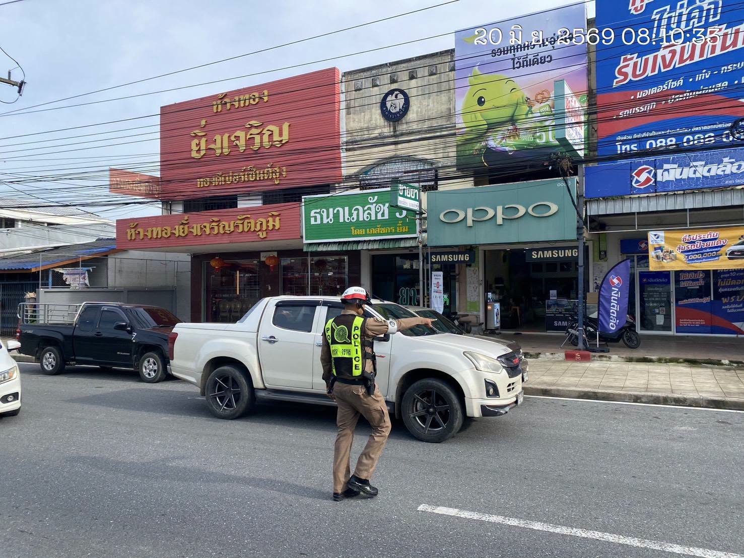 726576202_1340753747992818_1046197067284878861_n อำนวยความสะดวกการจราจร และป้องกันเหตุ หน้าตลาดนัดเทศบาลกำแพงเพชร