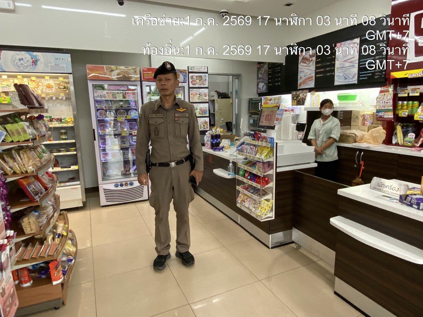 735734942_28021723927446279_2343114218532071833_n รอง ผกก.ป.ฯ ตรวจห้างร้านทอง ร้านสะดวกซื้อ และพบปะพูดคุยกับประชาชนในเขตพื้นที่รับผิดชอบ เพื่อป้องกันเหตุเกี่ยวกับทรัพย์