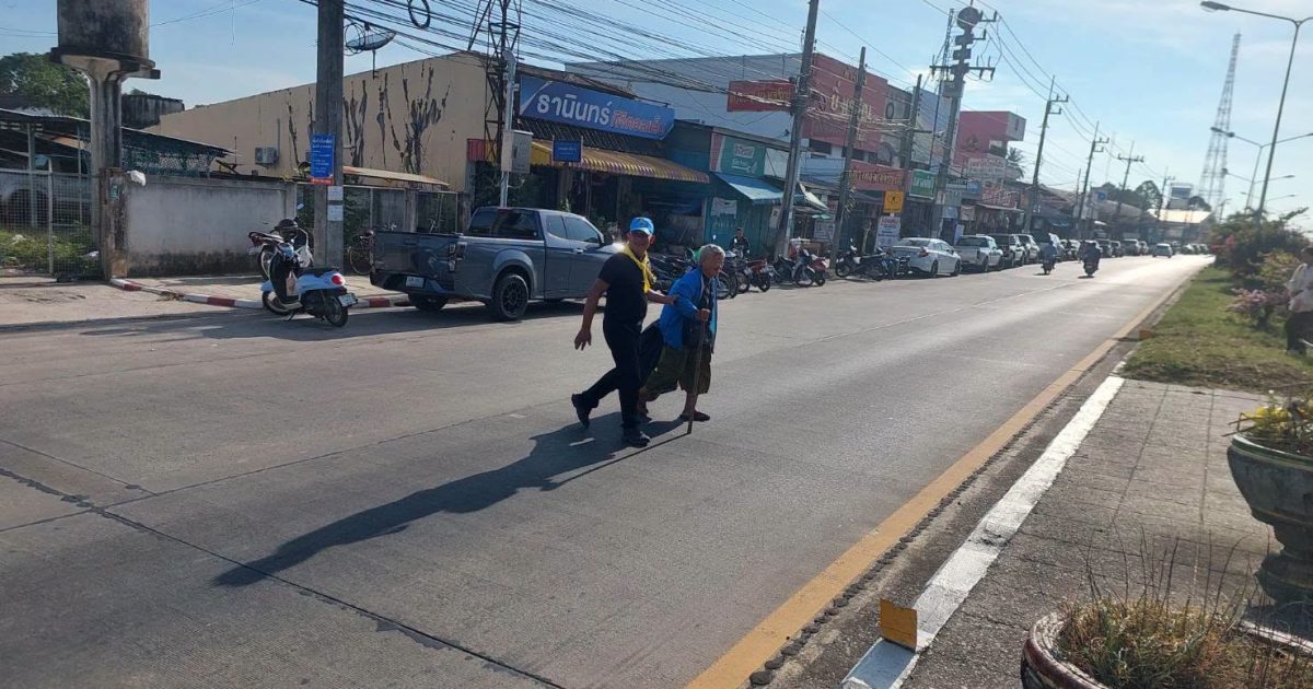 741439022_2227291808005586_6147323570411005900_n-1200x630 ตำรวจชุมชนสัมพันธ์ ร่วมกับอาสาสมัครตำรวจ ดูแลความปลออดภัยและอำนวยความสะดวกการจราจรบริเวณหน้าตลาดสดเทศบาลกำแพงเพชร