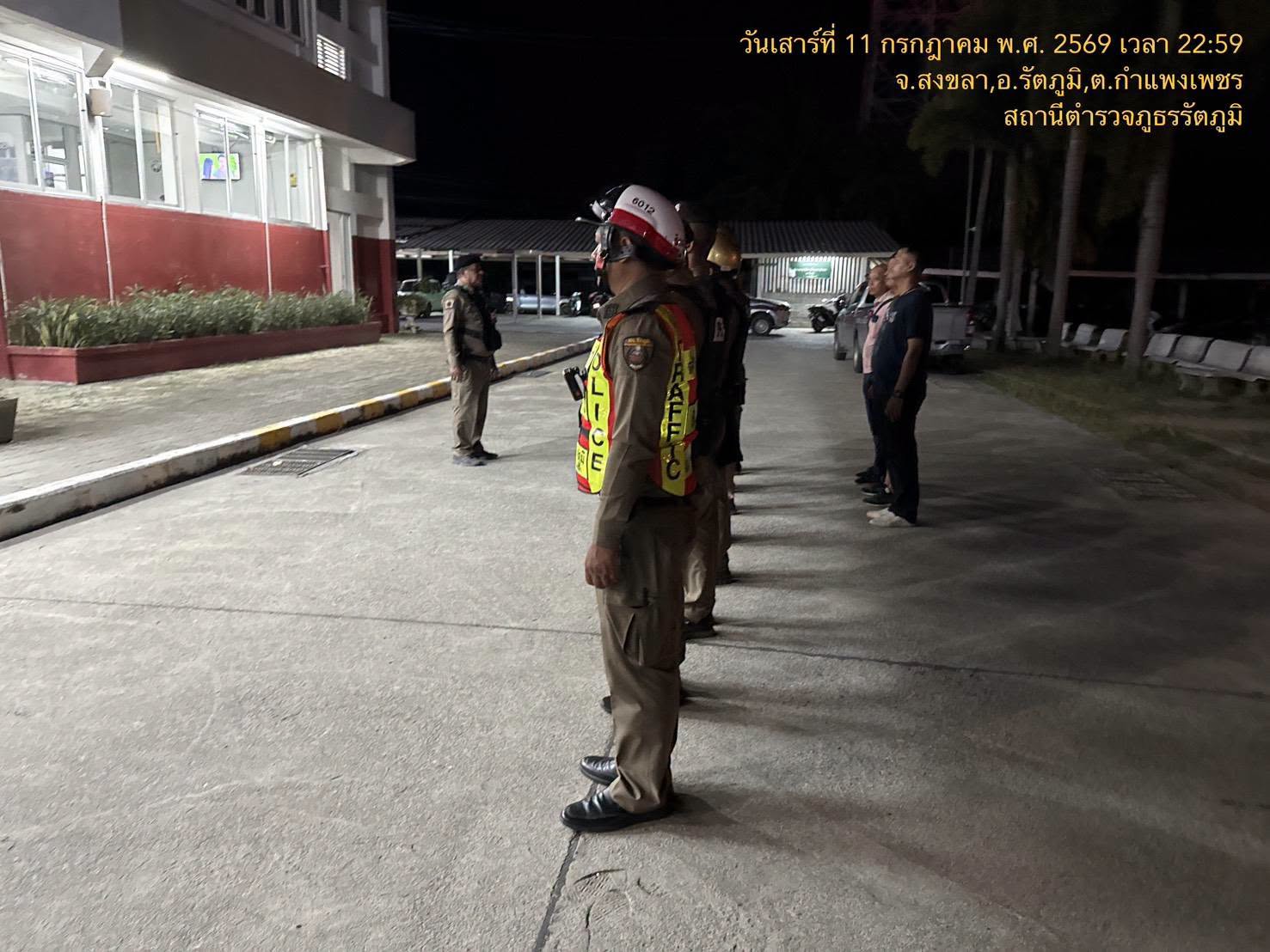 744872061_1613116937012571_4231584103722855053_n ปล่อยแถวตั้งจุดตรวจจุดสกัดเพื่อป้องกันการรวมกลุ่ม และป้องกันการแข่งรถในทาง ของกลุ่ม วัยรุ่นในพื้นที่และพื้นที่ใกล้เคียง