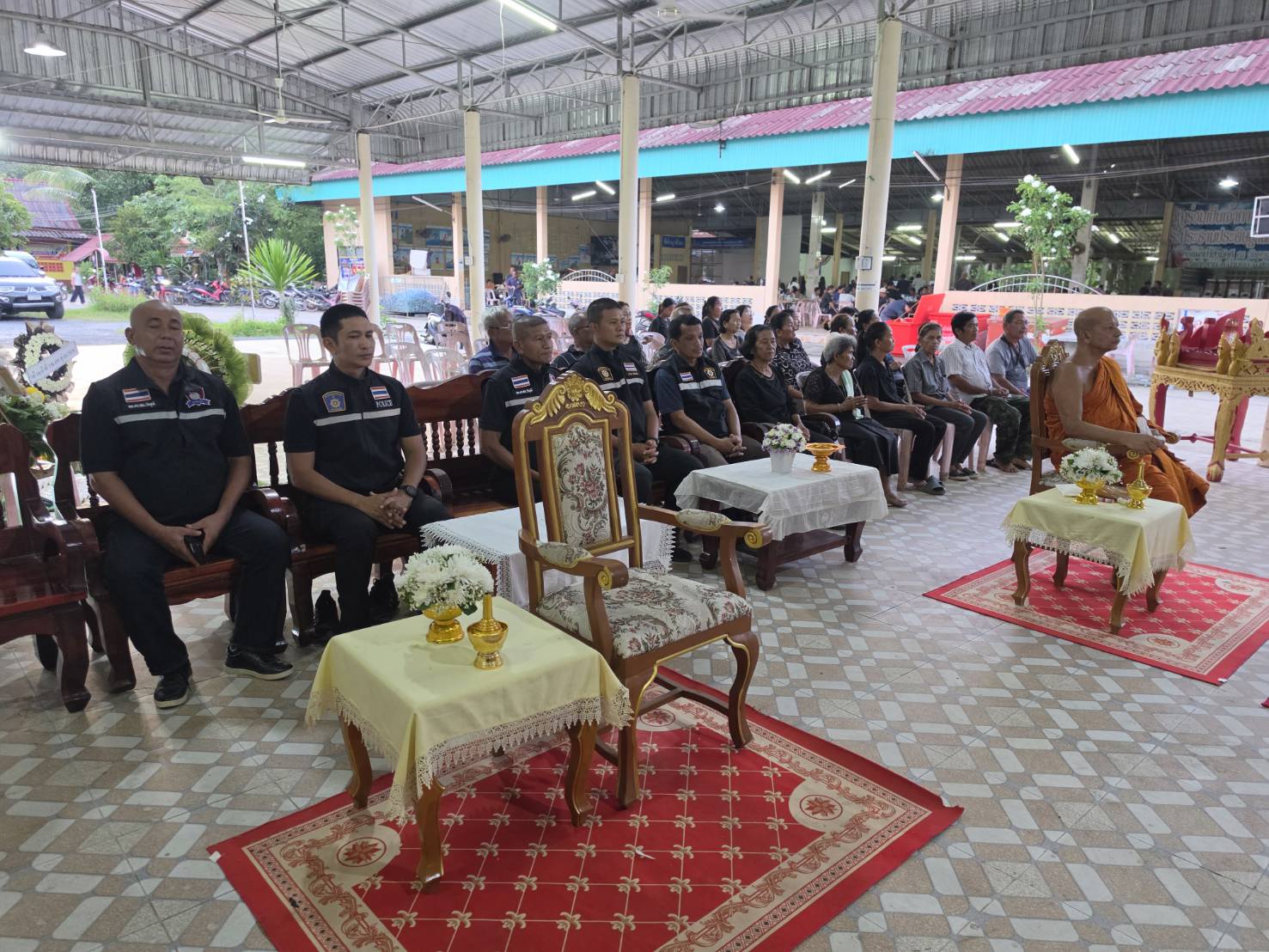 976044_0 สวป.(ชส.)ฯร่วมวางพวงหรีดและเป็นเจ้าภาพ สวดพระอภิธรรมศพคุณพ่อบุญ แก้วหนู( บิดา) นายบัญญัติ แก้วหนู อส.ตร.สภ.รัตภูมิ ณ วัดควนแสวง