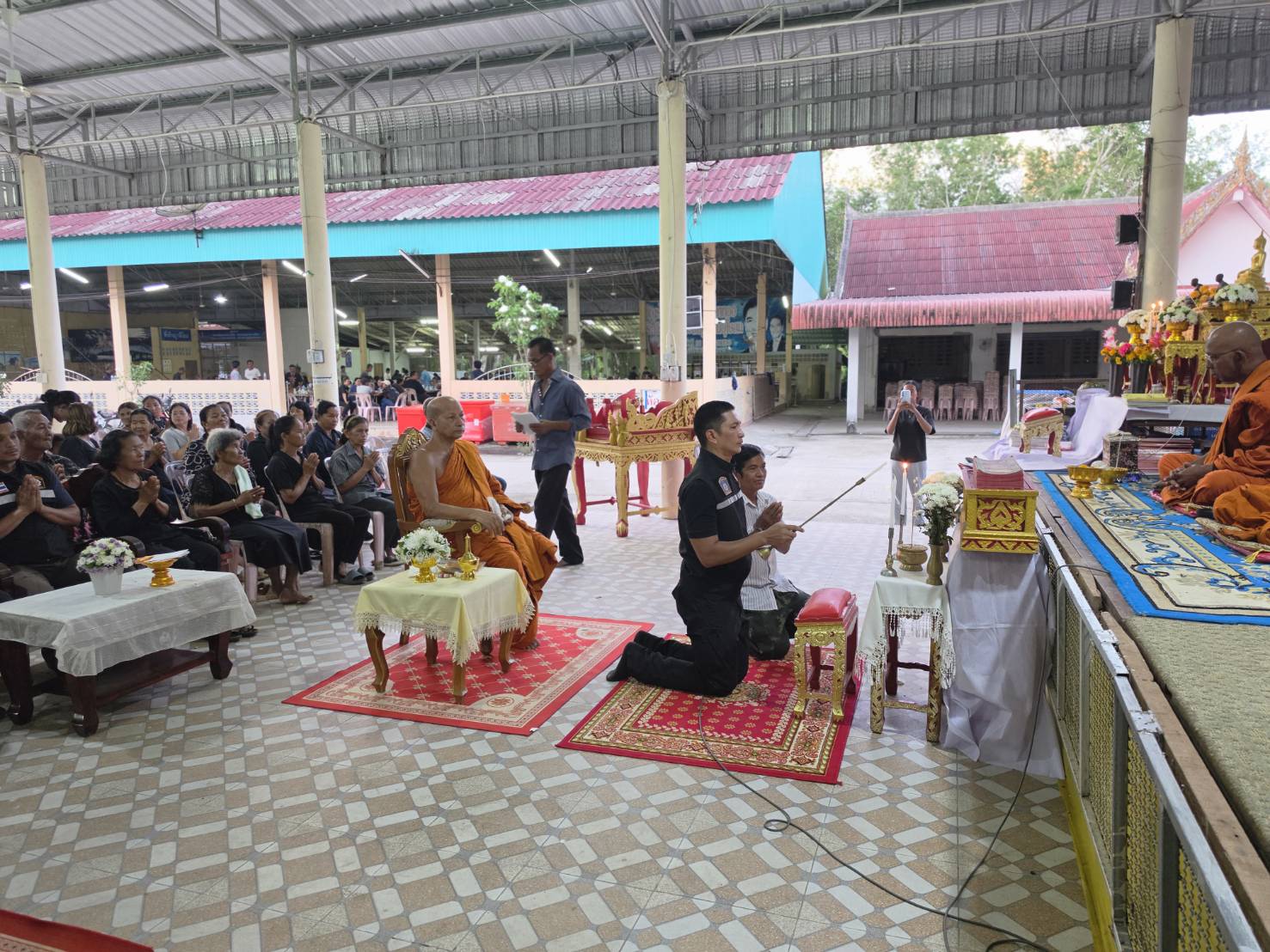 976047_0 สวป.(ชส.)ฯร่วมวางพวงหรีดและเป็นเจ้าภาพ สวดพระอภิธรรมศพคุณพ่อบุญ แก้วหนู( บิดา) นายบัญญัติ แก้วหนู อส.ตร.สภ.รัตภูมิ ณ วัดควนแสวง