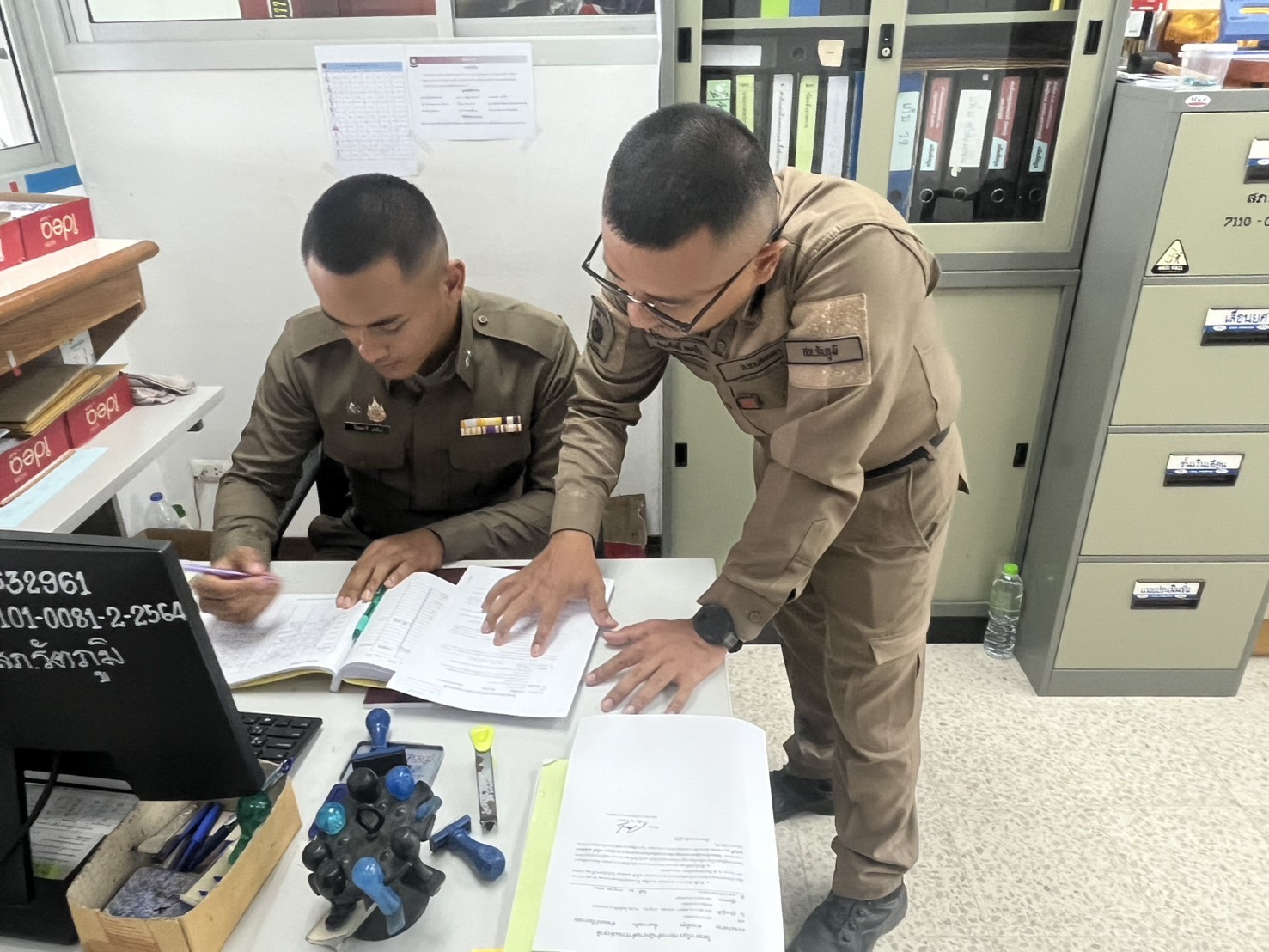 S__33464337_0 งานอำนวยการ ฝึกประสบการณ์นักเรียนนายสิบตำรวจงานธุรการกำลังพล เรื่อง ลงทะเบียนรับหนังสือ